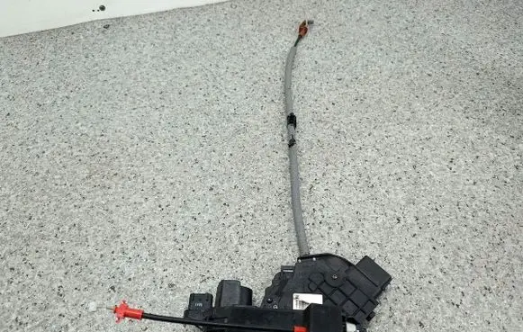 Ford Mondeo MK IV Rear door lock