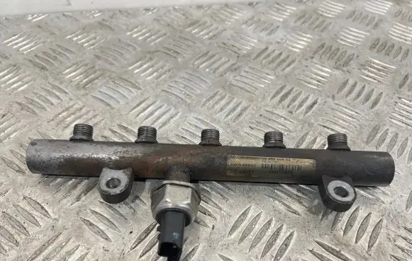 Fuel main line pipe