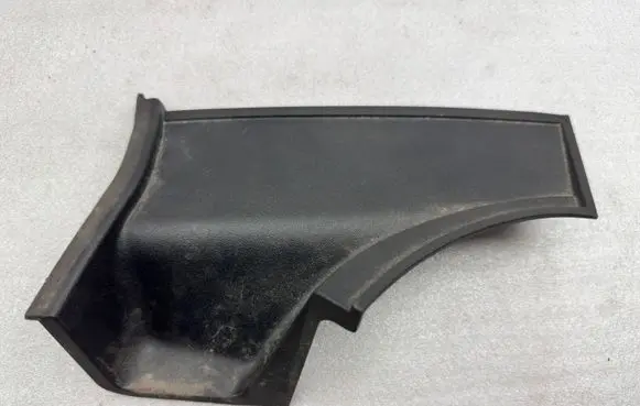 Ford Mustang VI Rear/tail light trim molding FR3B13A414A FR3B13A414