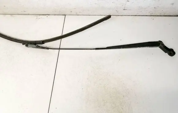 Mercedes-Benz R W251 Front wiper blade arm A2518200740