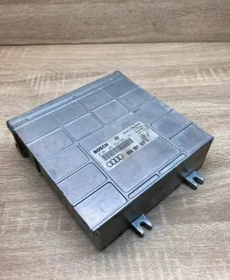 Audi A4 S4 B5 8D Engine control unit/module ECU 8D0907557B 0261203554