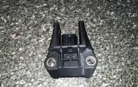 Lexus GS 300 350 430 450H Airbag deployment crash/impact sensor 8917345050
