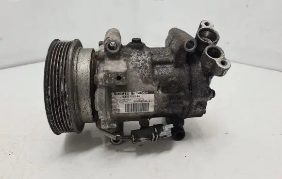 Renault Kangoo II Air conditioning (A/C) compressor (pump) 8200953359A 4332708144