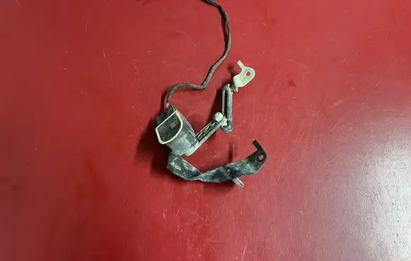 Headlight/headlamp level sensor