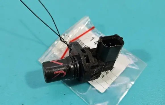 Subaru Impreza III Camshaft position sensor J5T24091 IMPRK1416922