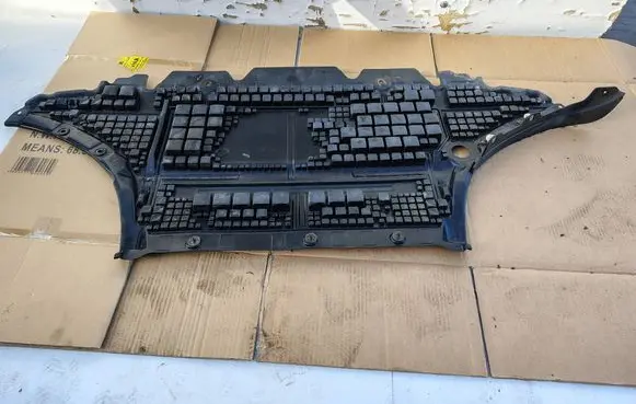 Engine splash shield/under tray