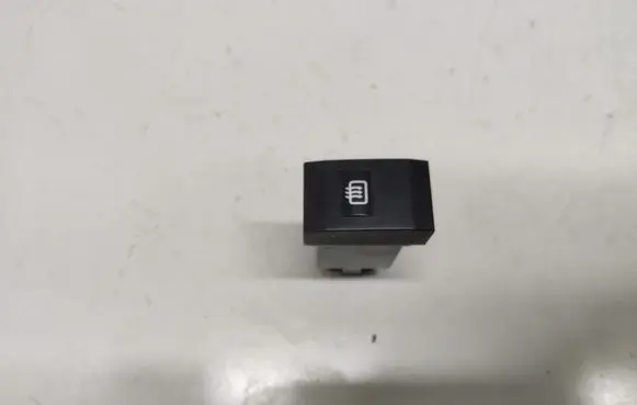 KIA Sorento Windscreen/window heater switch 864W030003