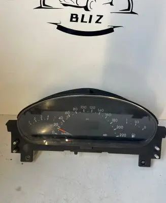 Mercedes-Benz A W168 Speedometer (instrument cluster) 09051639901