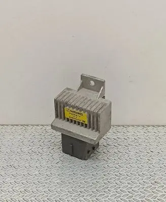 Renault Master III Glow plug pre-heat relay 8200859243 FGPR812