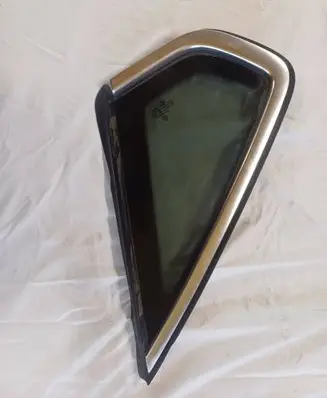 Volkswagen PASSAT B8 USA Front triangle window/glass 43R001229