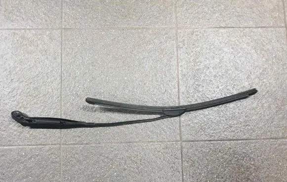 Mercedes-Benz A W168 Front wiper blade arm A1688200644