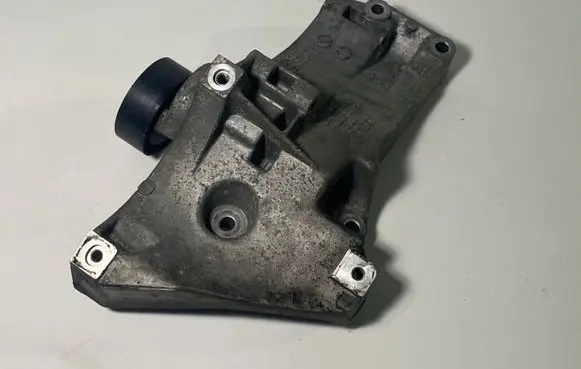 Volkswagen Golf Plus Generator/alternator bracket 036260885
