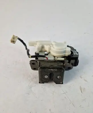 Mazda 2 Tailgate/trunk/boot lock/catch/latch