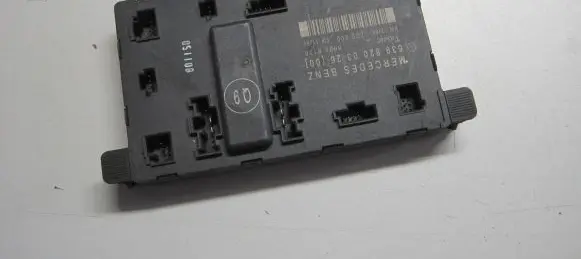 Mercedes-Benz Vito Viano W639 Door control unit/module 6398200326