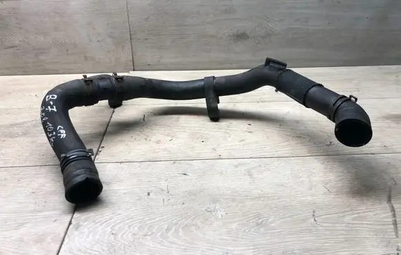 Volkswagen PASSAT B7 Engine coolant pipe/hose 124610