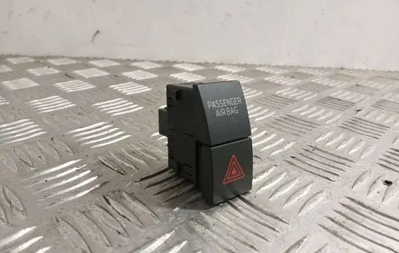 Skoda Rapid (NH) Hazard light switch 5JA953507B