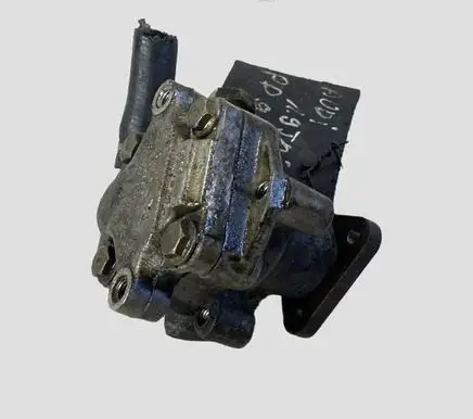 Audi A4 S4 B6 8E 8H Power steering pump