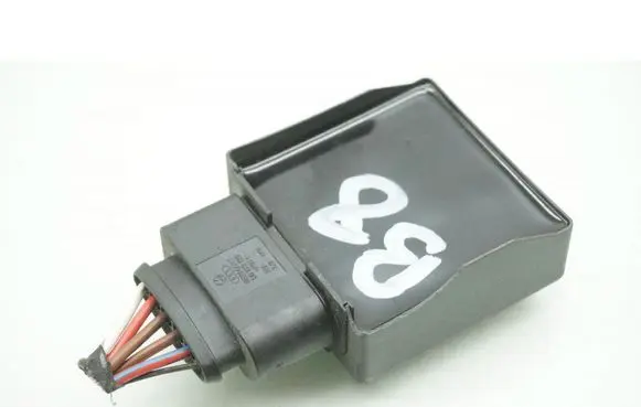 Volkswagen PASSAT B8 Other control units/modules 5Q0906121F