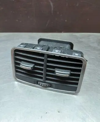 Audi A6 S6 C6 4F Rear air vent grill 4F0819203C