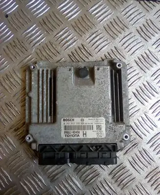 Toyota Yaris Engine control unit/module 896610D450