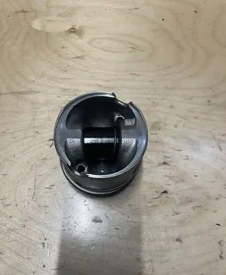 BMW X3 E83 Piston 11257803033 7803033 0840ZU