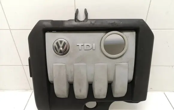 Volkswagen Jetta V Engine cover (trim) 03G103925BL 03G103925BM 03G103925BN