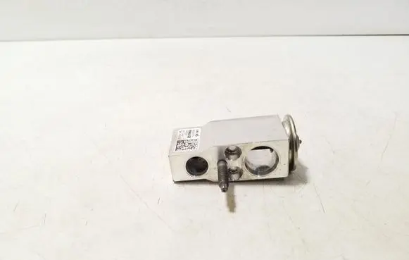 Audi A6 S6 C8 4K Air conditioning (A/C) expansion valve 8W0816679