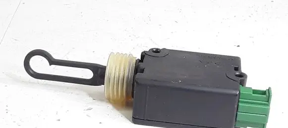 Audi A6 S6 C5 4B Central locking motor 4B5962115A