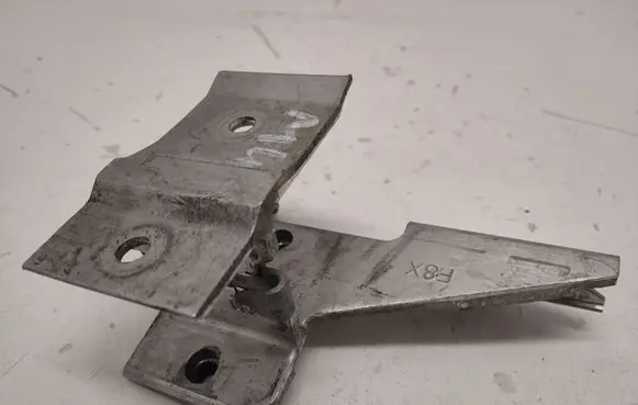 BMW M4 F82 F83 Radiator mount bracket 805534303