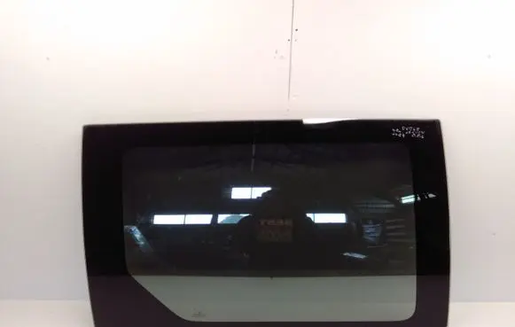 Dodge Caravan Sliding door window/glass 