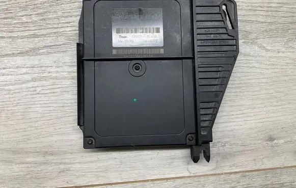 Mercedes-Benz E W210 Comfort/convenience module 2108203926 5625T6F1OA26