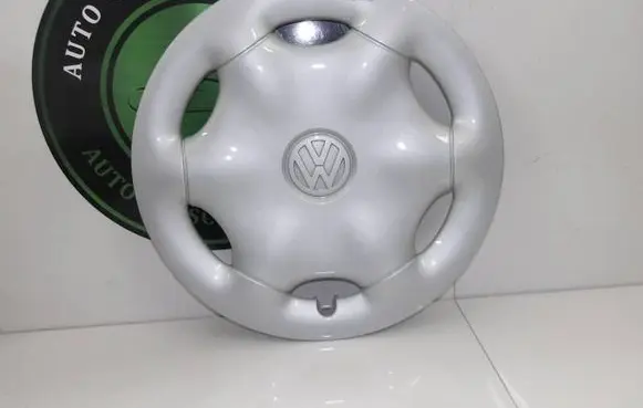 Volkswagen Sharan R15 wheel hub/cap/trim 7M0601147F