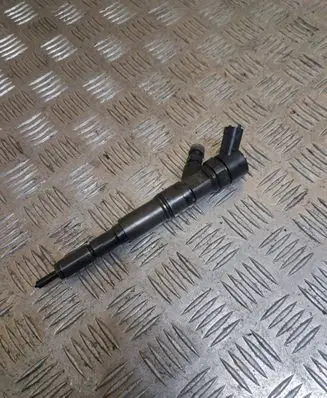 BMW 5 E39 Fuel injector 0445110