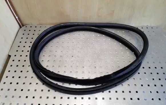 Volvo S80 Front door rubber seal