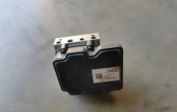 Chevrolet Corvette C7 ABS Pump 23212317 065055766
