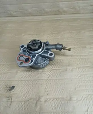 Peugeot 607 Vacuum pump