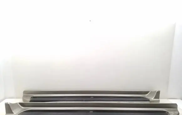Mitsubishi Pajero Sport I Front sill trim cover