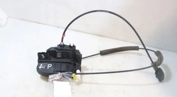 Nissan Note (E11) Front door lock