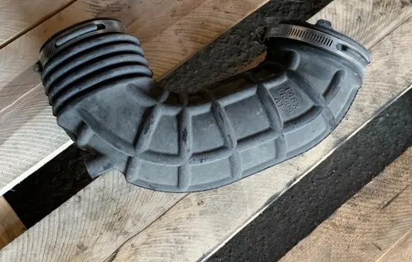 Ford Windstar Intake resonator F48X9R504AF