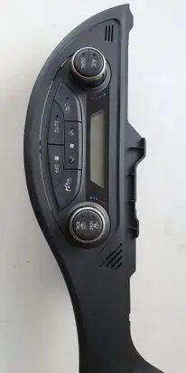 Toyota Yaris Climate control unit