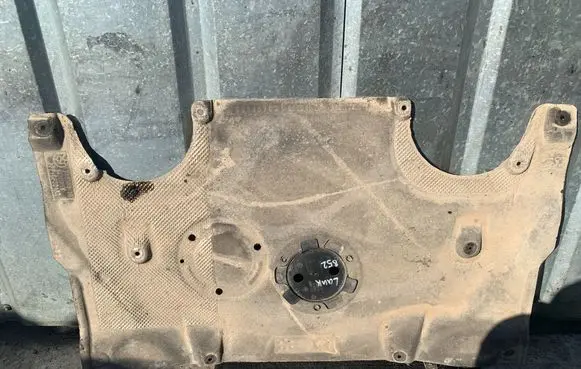 BMW 6 G32 Gran Turismo Engine splash shield/under tray 7409394