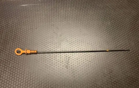 Volkswagen Touran I Oil level dip stick 038115611
