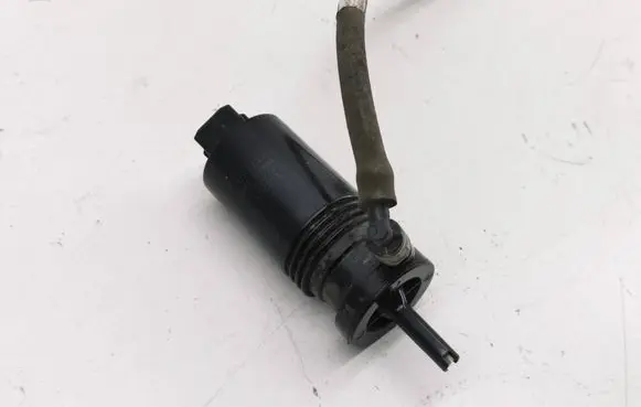 Volvo V70 Headlight washer pump 1013229 110227A 512503
