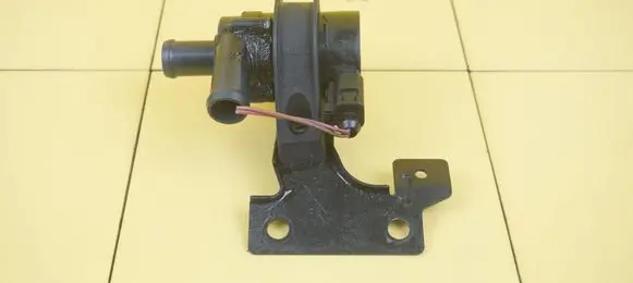 Audi A3 S3 8P Water pump 24SP1