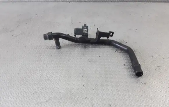Volkswagen PASSAT B5 Engine coolant pipe/hose 028121065AE