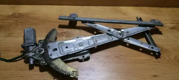 Subaru Legacy Sliding door window regulator with motor