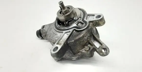 Volvo V70 Vacuum pump 31219463