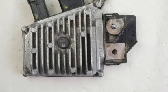 Peugeot 3008 I Start/Stop control module 9842654880