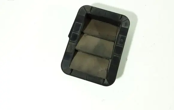 Toyota Verso Quarter panel pressure vent 629400F010