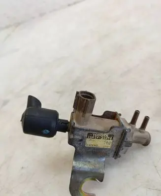 Toyota Avensis T220 Turbo solenoid valve 2581927010 139700
